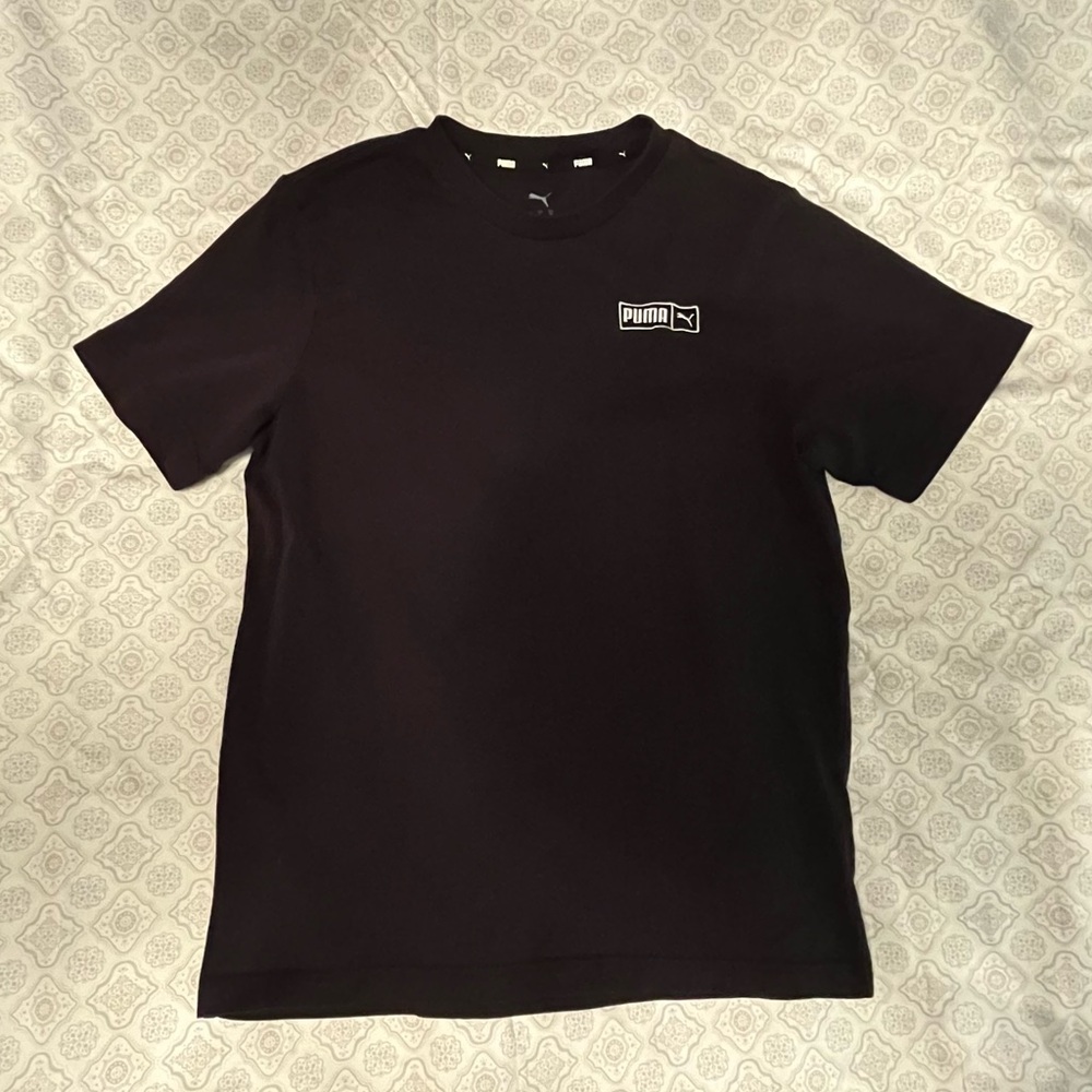 Men’s puma shirt, size M